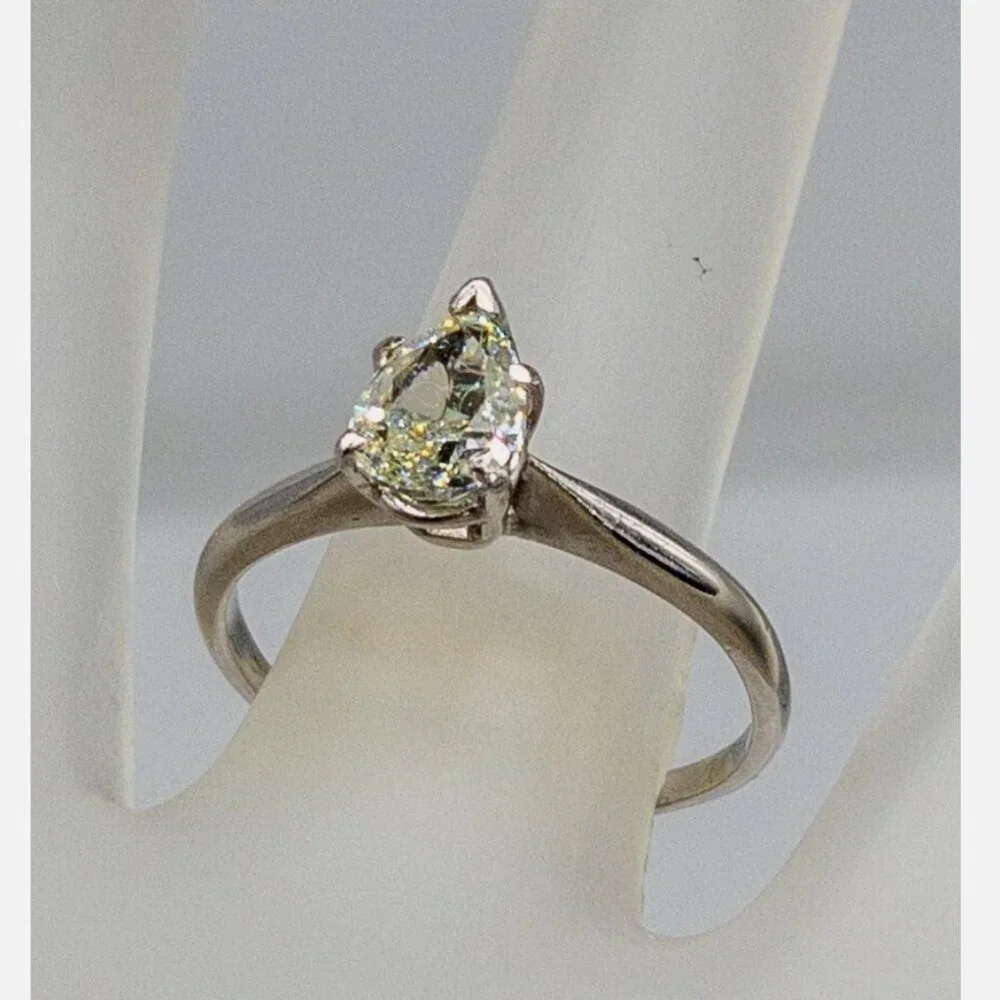 1ct Pear Cut SI1 J Diamond Platinum Wedding Ring